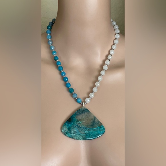 22-1/2 inch Mixed bead necklace NWOT - Picture 11 of 12